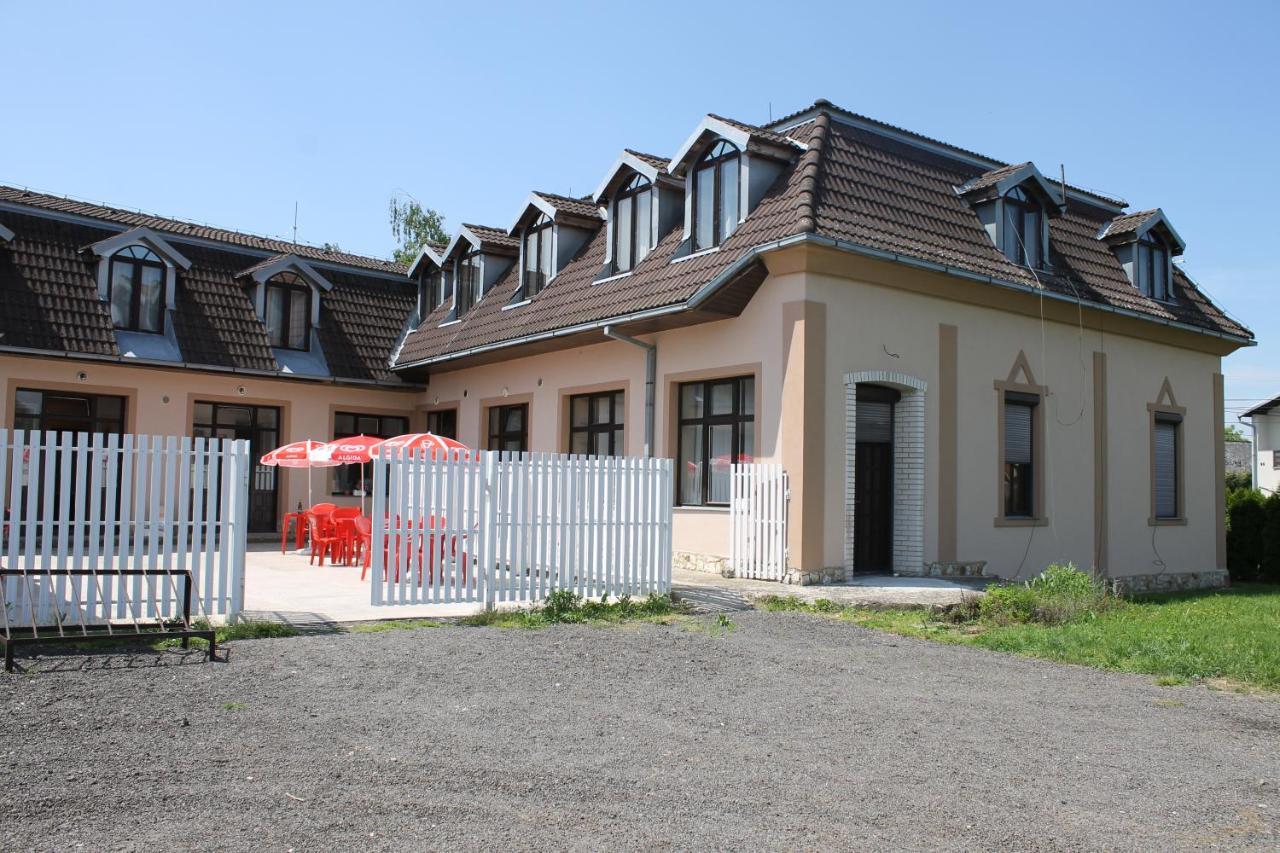 Ubytovanie Toscana Vysne Revistia Exterior foto